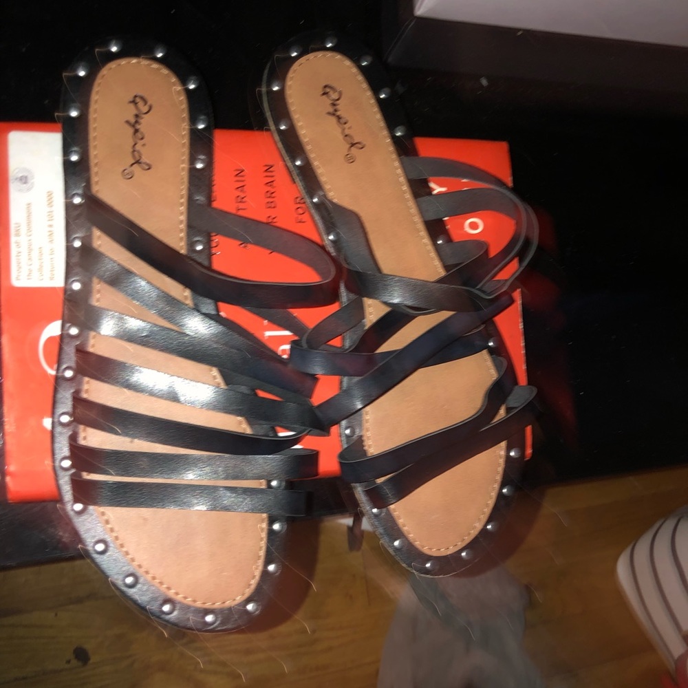Sandals - Picture 2 of 2